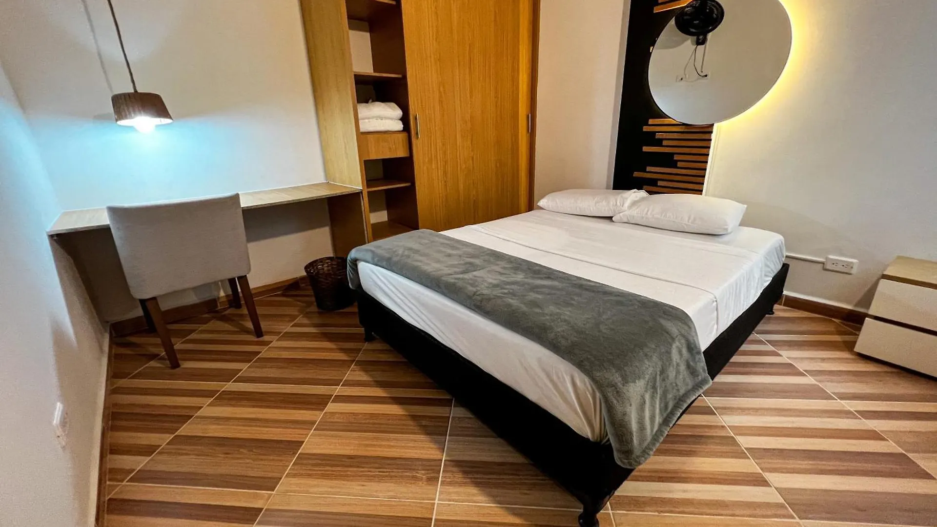 Esplendido Hogareno Luminoso 501-Rome Apartment Medellin 0*,  Colombia