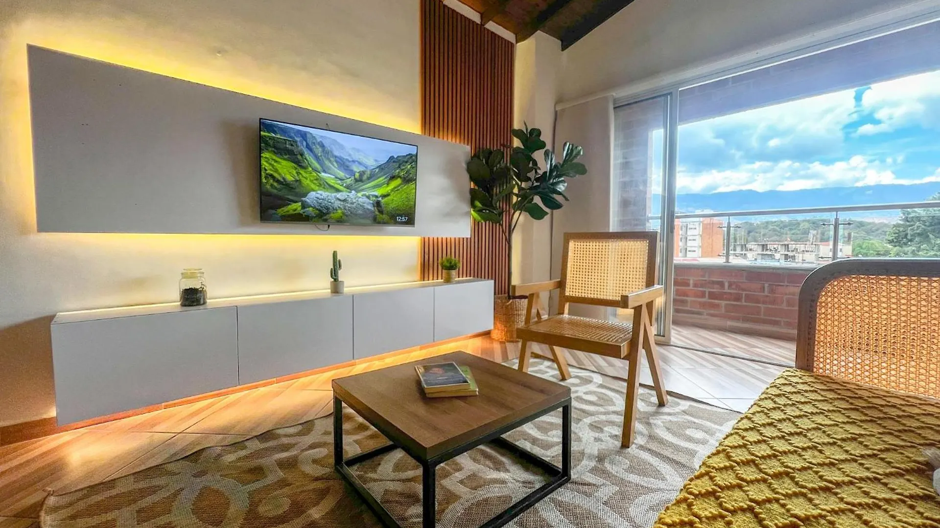 Esplendido Hogareno Luminoso 501-Rome Apartment Medellin