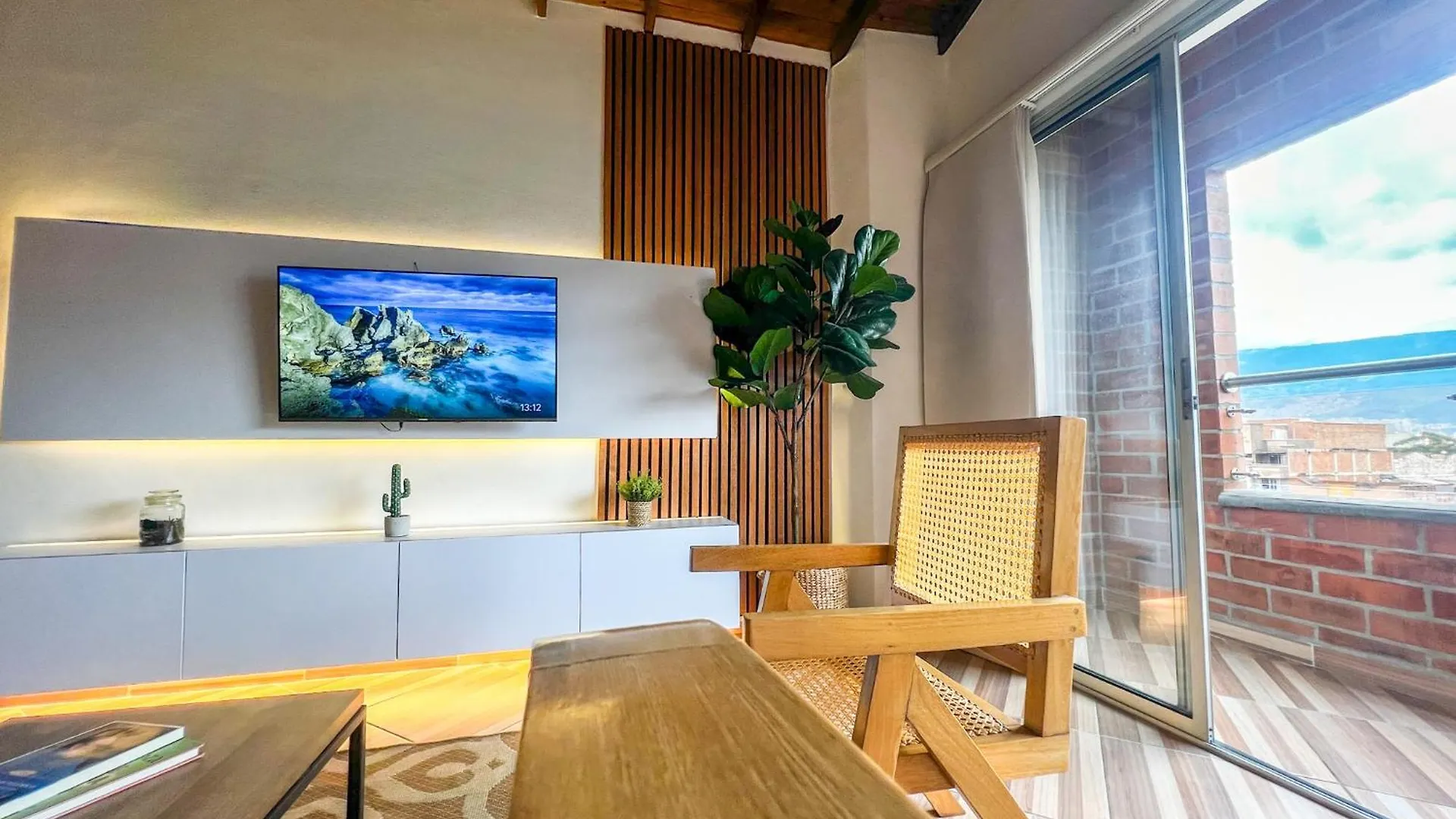 Esplendido Hogareno Luminoso 501-Rome Apartment Medellin Colombia